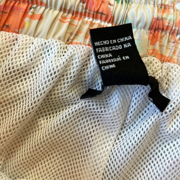 Forever 21 board shorts size small palm trees - Picture 5 of 10